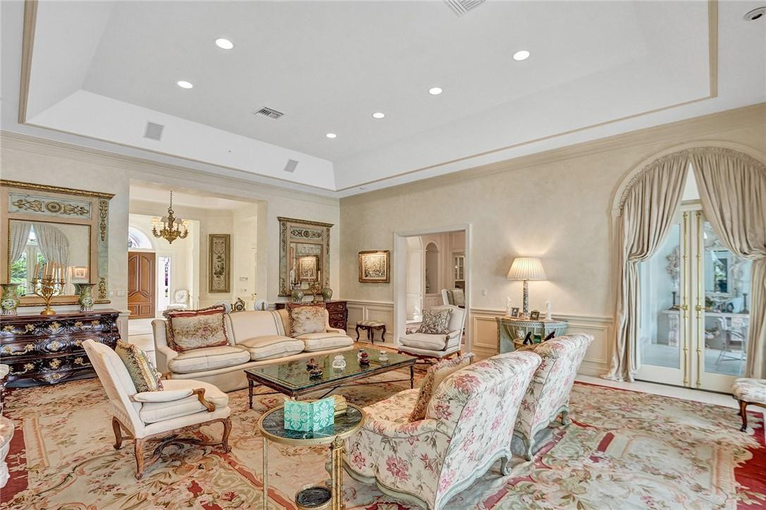 BRIDLE PATH - Residential