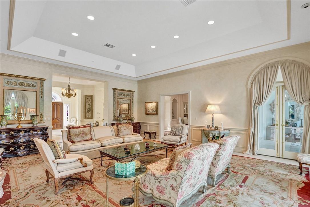 BRIDLE PATH - Residential