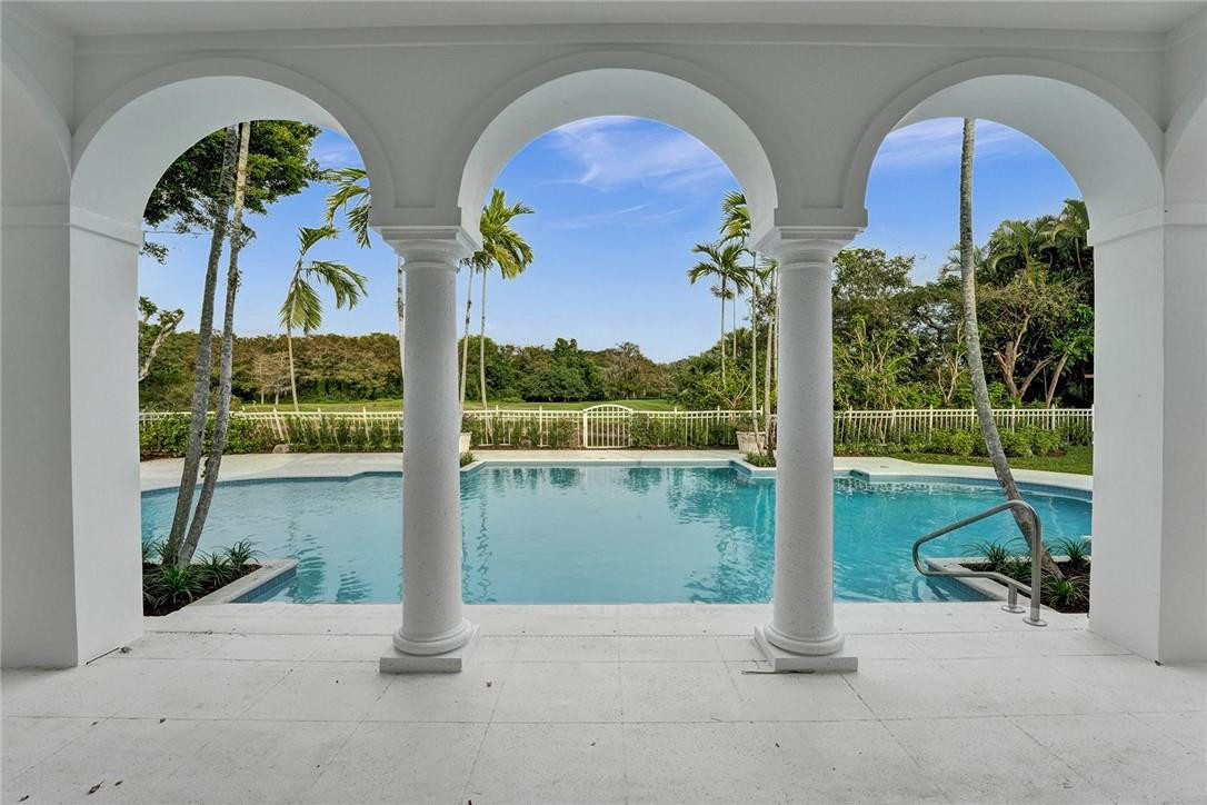 BRIDLE PATH - Residential