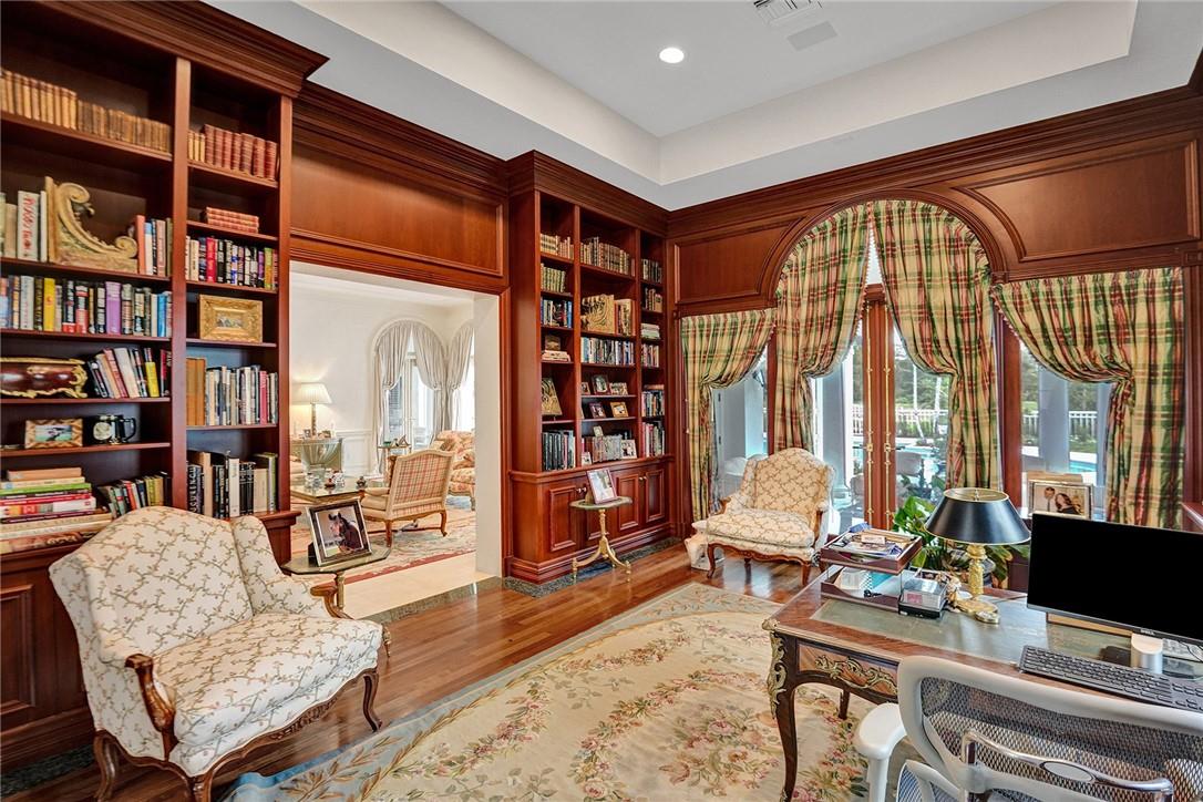 BRIDLE PATH - Residential