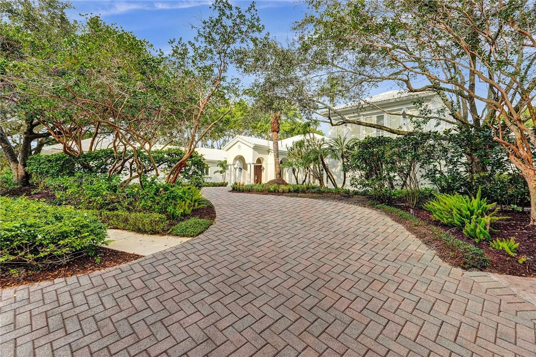 BRIDLE PATH - Residential