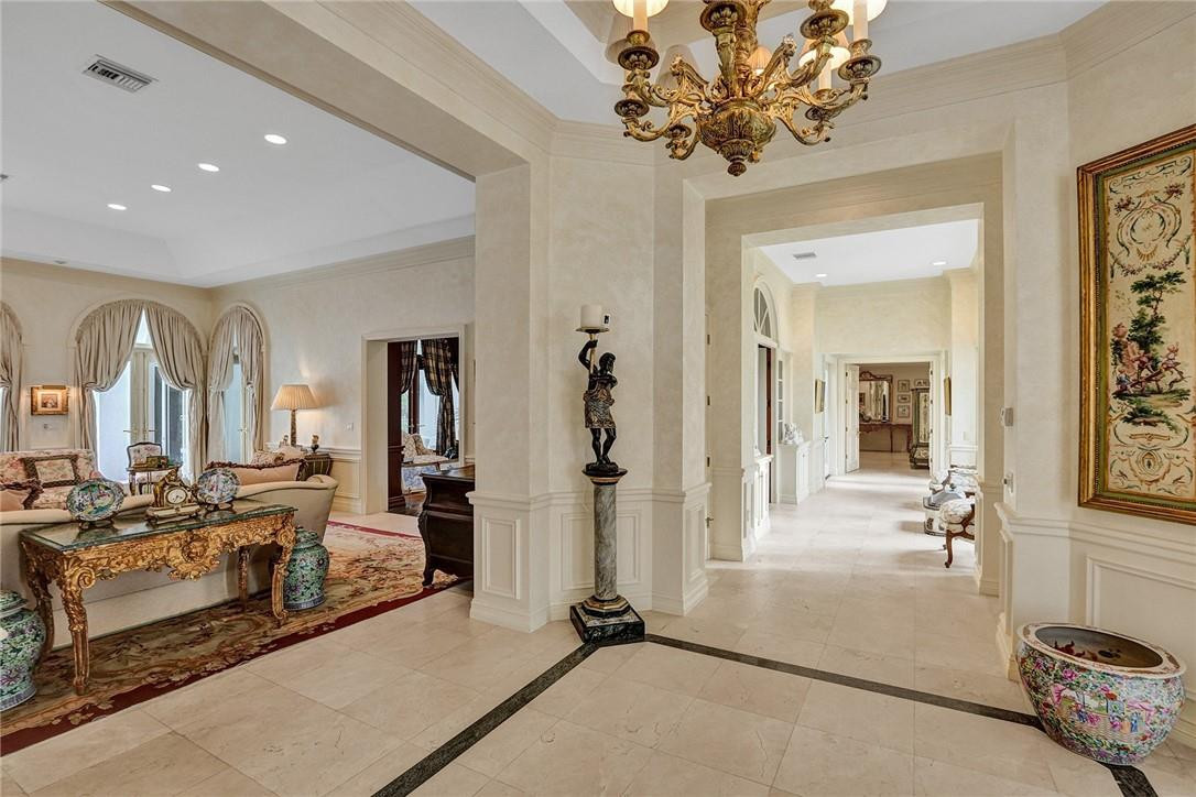 BRIDLE PATH - Residential