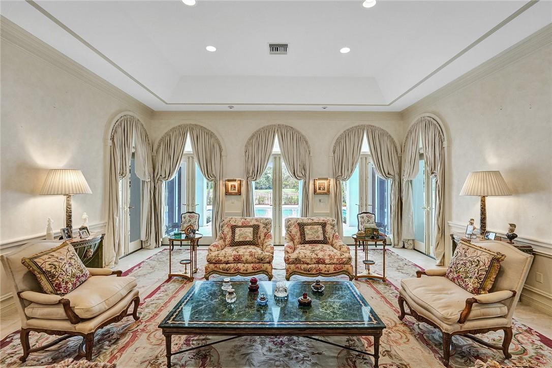 BRIDLE PATH - Residential