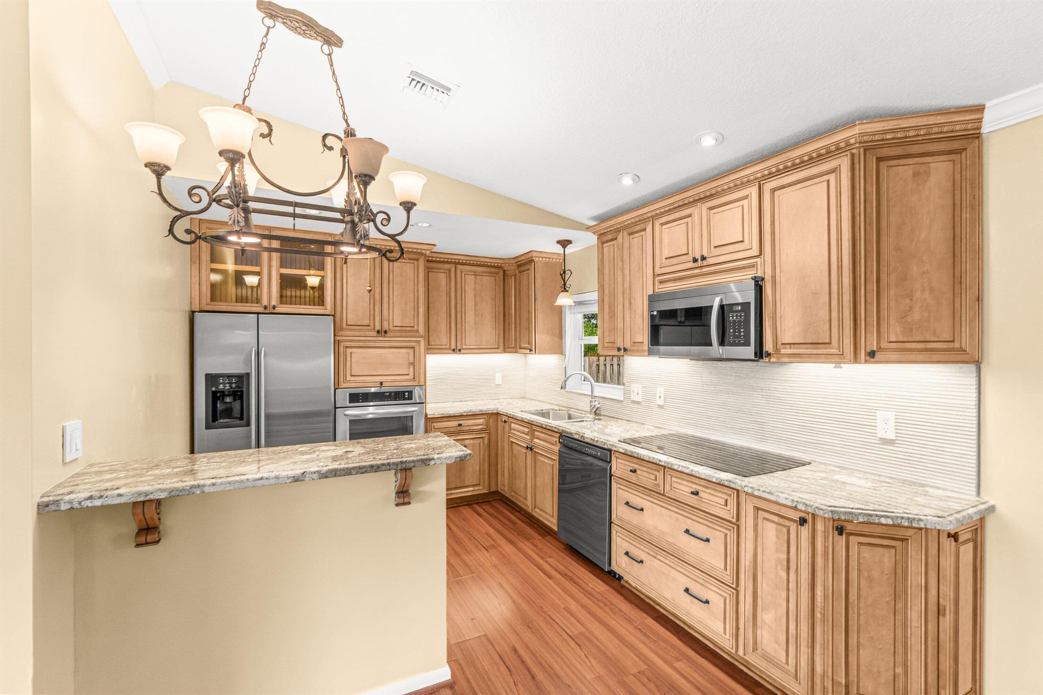 DELRAY GARDEN ESTATES 3 - Residential Lease