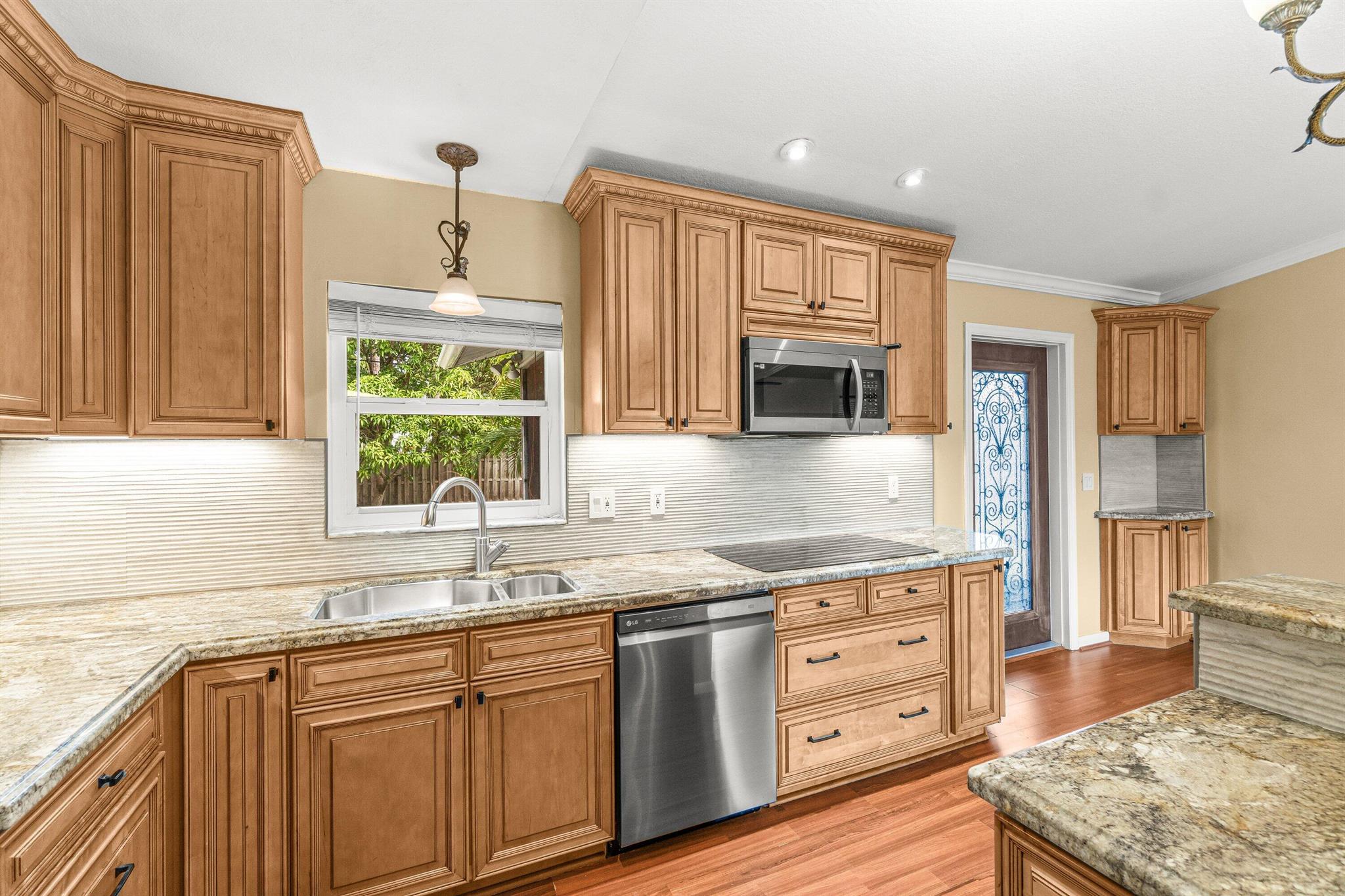 DELRAY GARDEN ESTATES 3 - Residential Lease