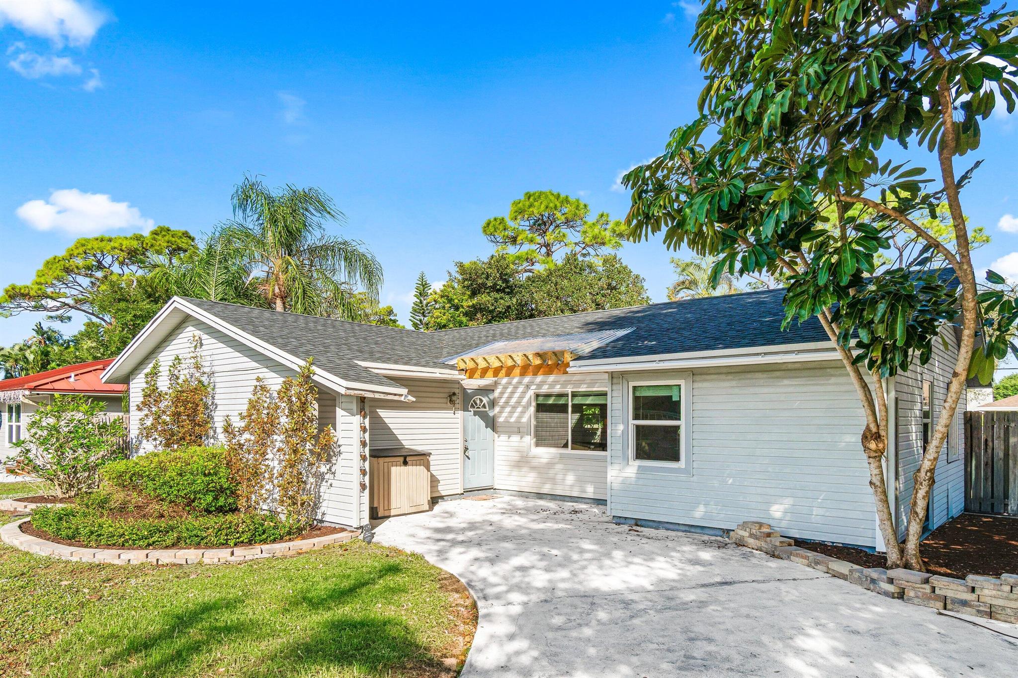 DELRAY GARDEN ESTATES 3 - Residential Lease