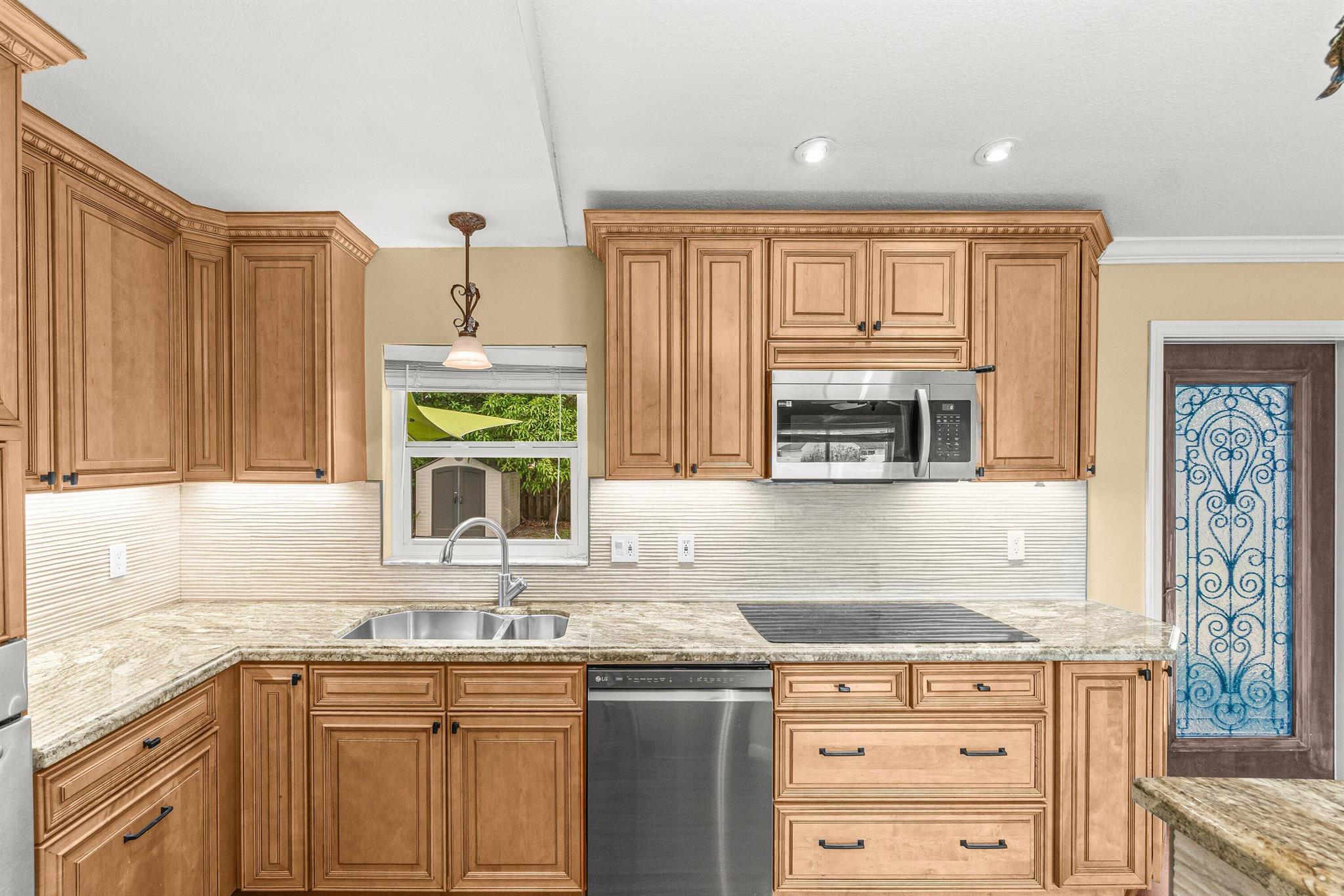 DELRAY GARDEN ESTATES 3 - Residential Lease