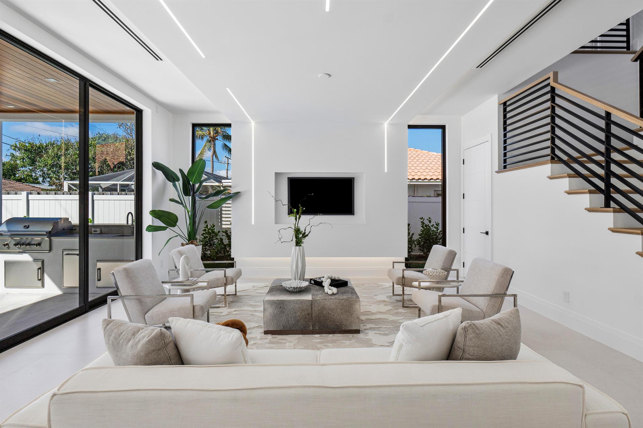812 Malaga Drive