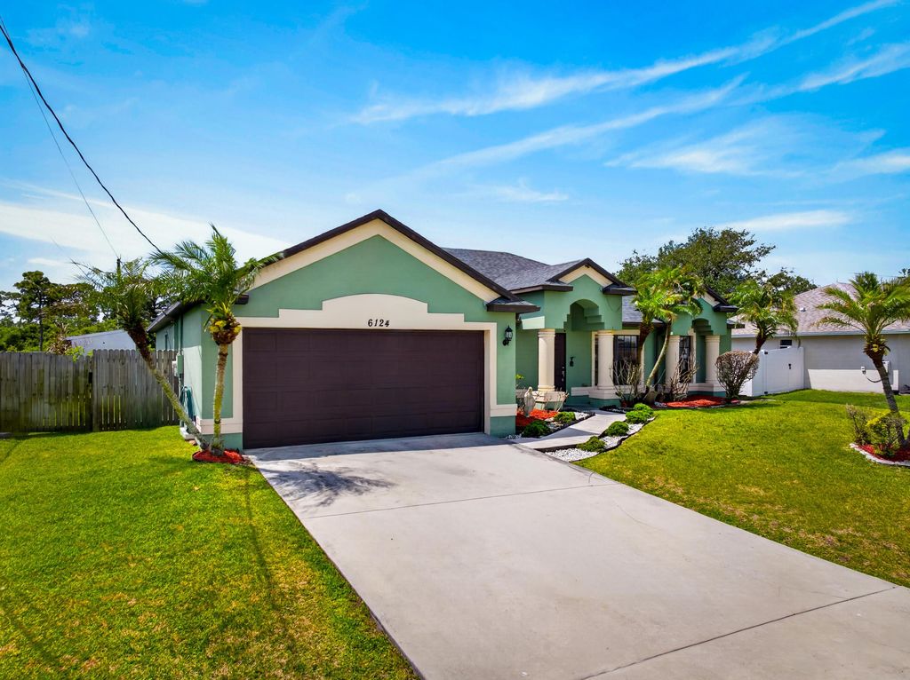 Photo of 6124 NW Ginger Lane, Port Saint Lucie, FL 34986 (MLS # B26021982)