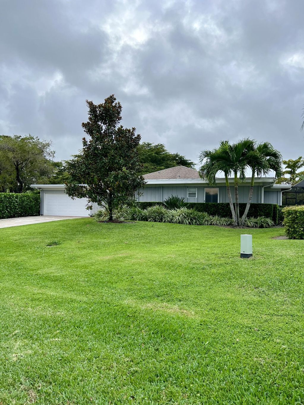 Photo of 13297 Garth Court, Palm Beach Gardens, FL 33418 (MLS # R10936598)