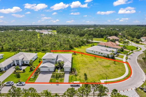 Photo of 2989 SW GOLDENGLOW Drive, Palm City, FL 34990 (MLS # B26081050)