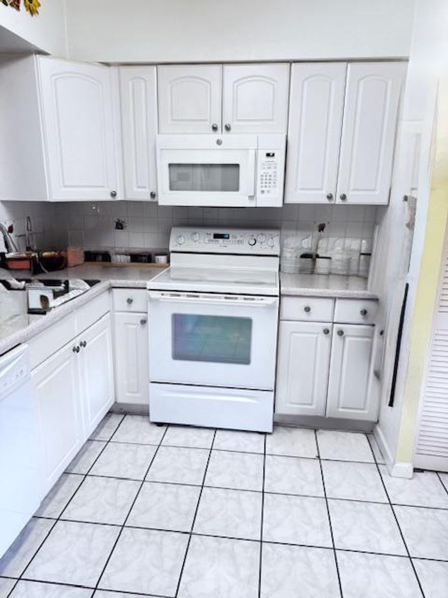 4TH FLOOR PENTHOUSE! GREAT WATER VIEWS FROM YOUR LARGE PATIO. 2 BEDROOM 2 BATH WITH TILE AND LAMINATE FLOORING. HURRICANE SHUTTERS AND WROL-UPS. WASHER AND DRYER IN UNIT. WALK IN CLOSET IN MASTER BEDROOM. NEWER APPLIANCES. EXTRA STORAGE. PET FRIENDLY COMMUNITY ALLOWING 2 PETS EACH UNDER 20 LBS. ASSOCIATION STATE 55+ COMMUNITY, 650 CREDIT SCORE AND $40K YEARLY COMBINED INCOME. WALKING DISTANCE TO TRANSPORTATION, RESTAURANTS, WALGREENS, BANKS AND A NEW PUBLIX WITH ESTIMATED COMPLETION BY MID MARCH. CLUBHOUSE FEATURES 2 POOLS, TENNIS, EXERCISE ROOMS, SAUNA, BILLIARDS AND MORE.