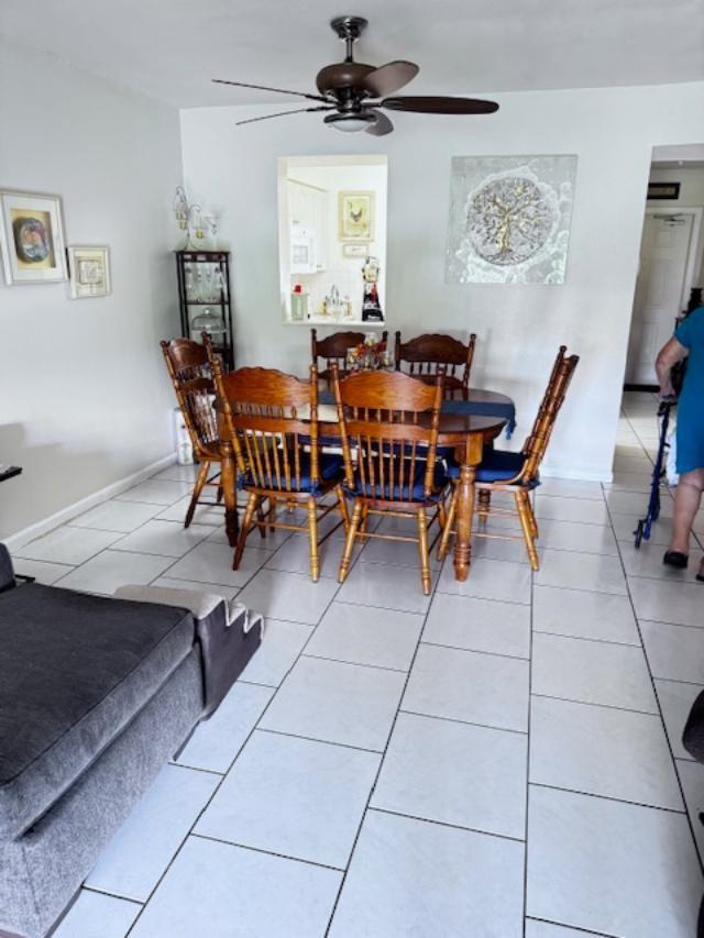 PALM LAKES - Residential