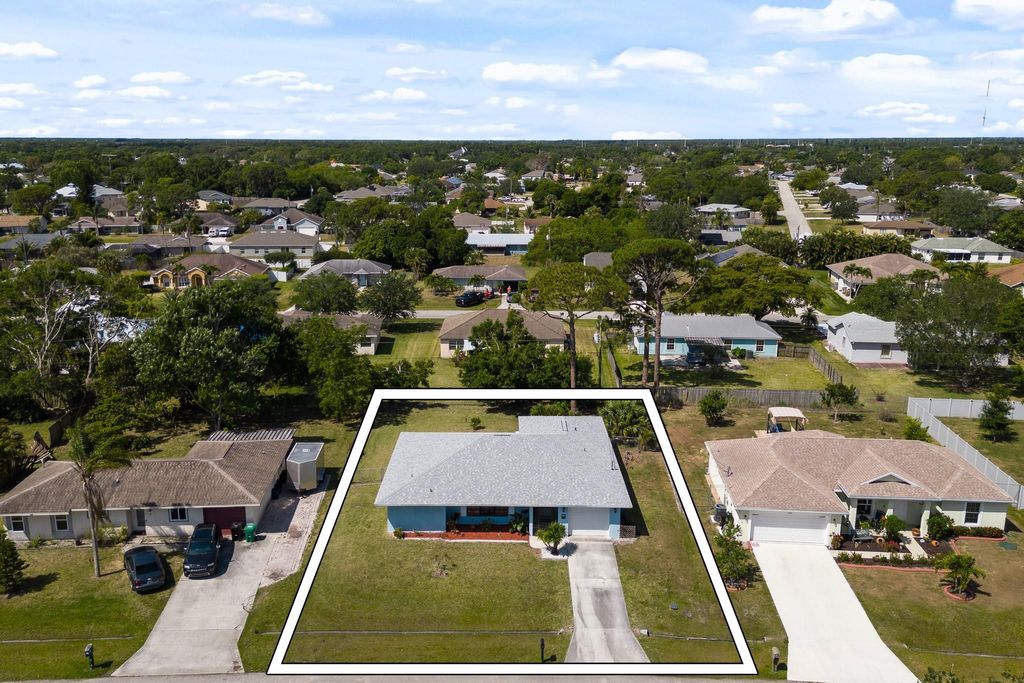 Photo of 2134 SE Genoa Street, Port Saint Lucie, FL 34952 (MLS # F10435714)