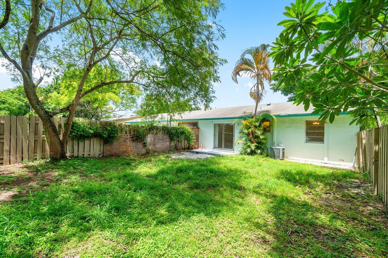 Gulfstream Apartments - Residential Lease