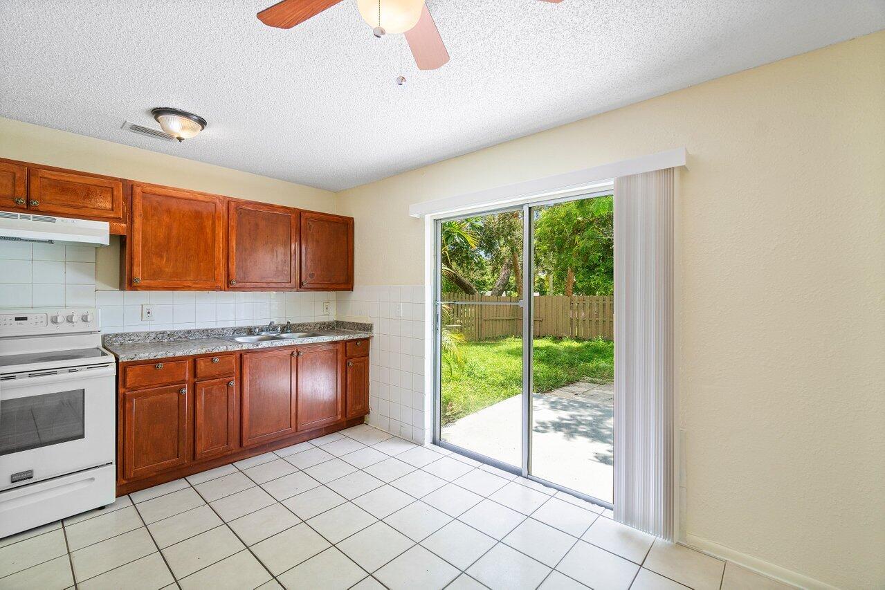 Gulfstream Apartments - Residential Lease
