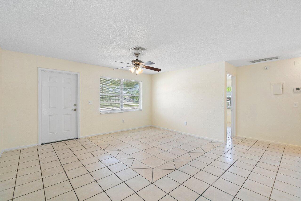 Gulfstream Apartments - Residential Lease