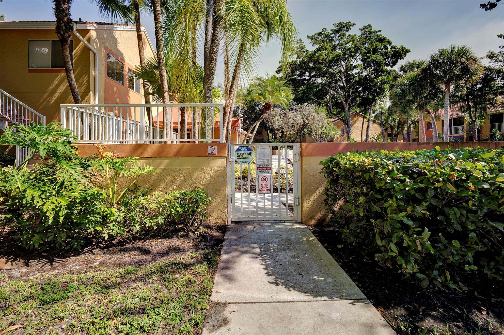 NAPOLI GARDENS - Residential