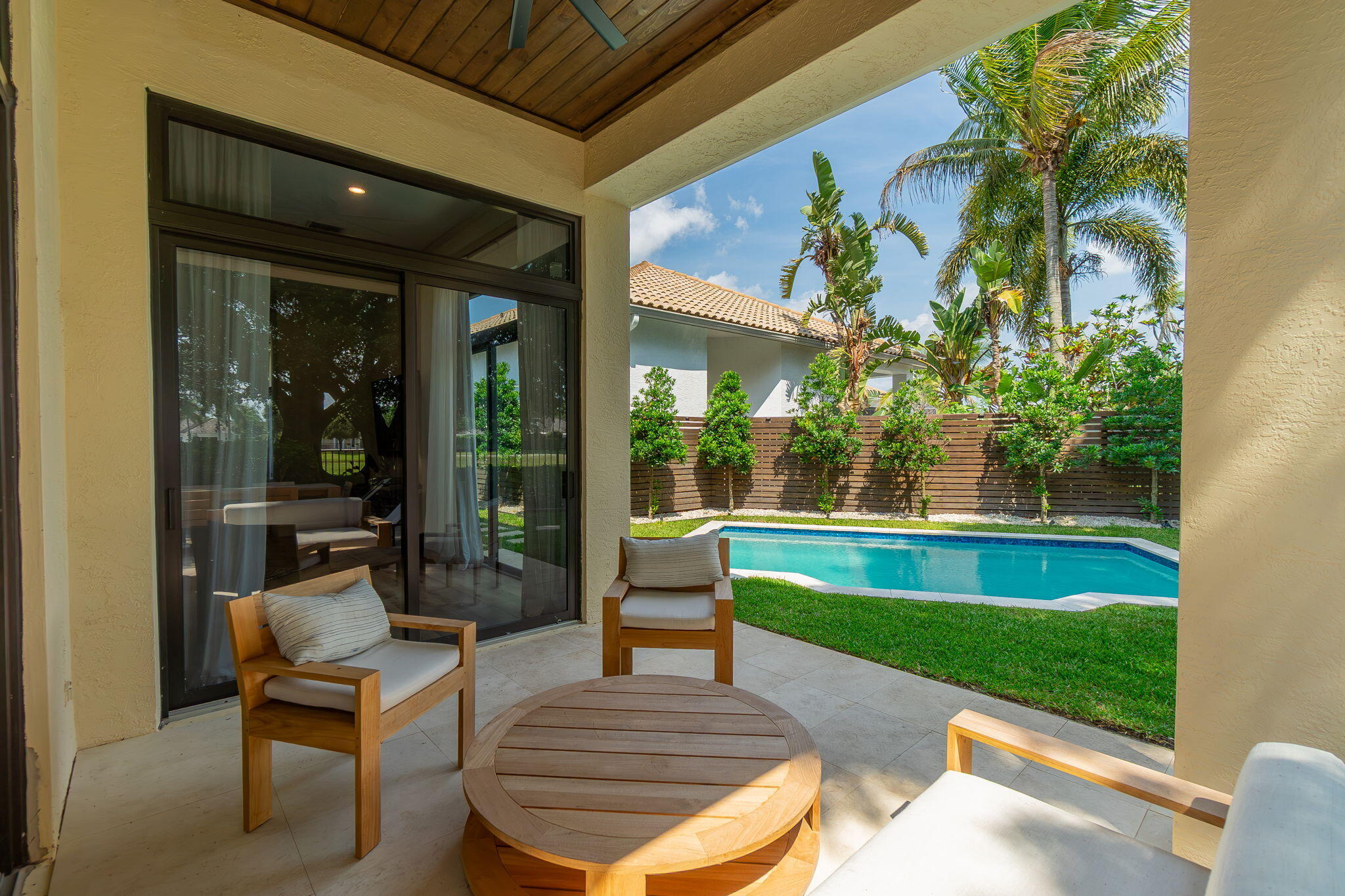 EAGLES LANDING OF P B POLO AND COUNTRY CLUB - Residential