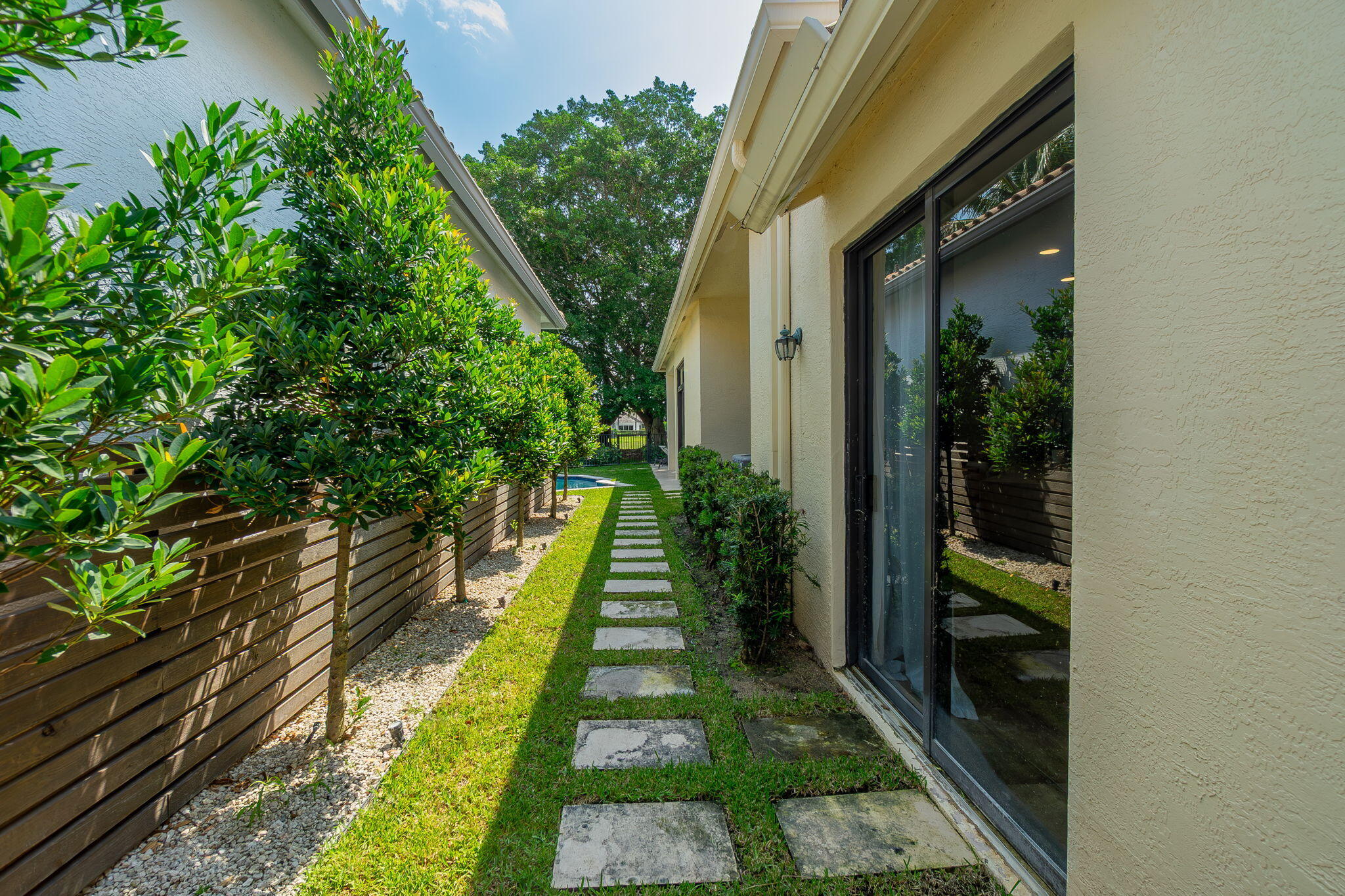 EAGLES LANDING OF P B POLO AND COUNTRY CLUB - Residential