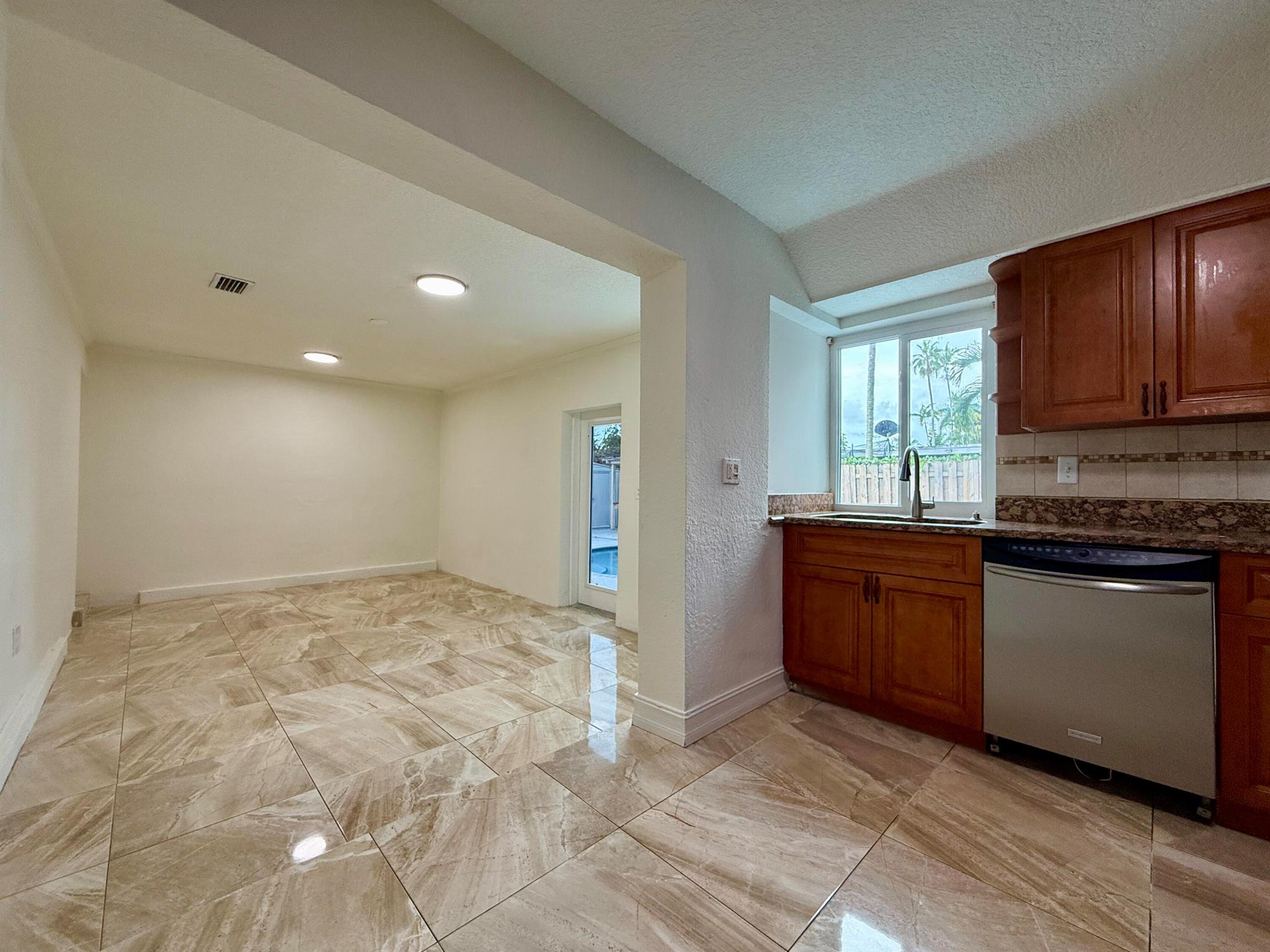 ORIOLE MARGATE SEC 1 - Residential