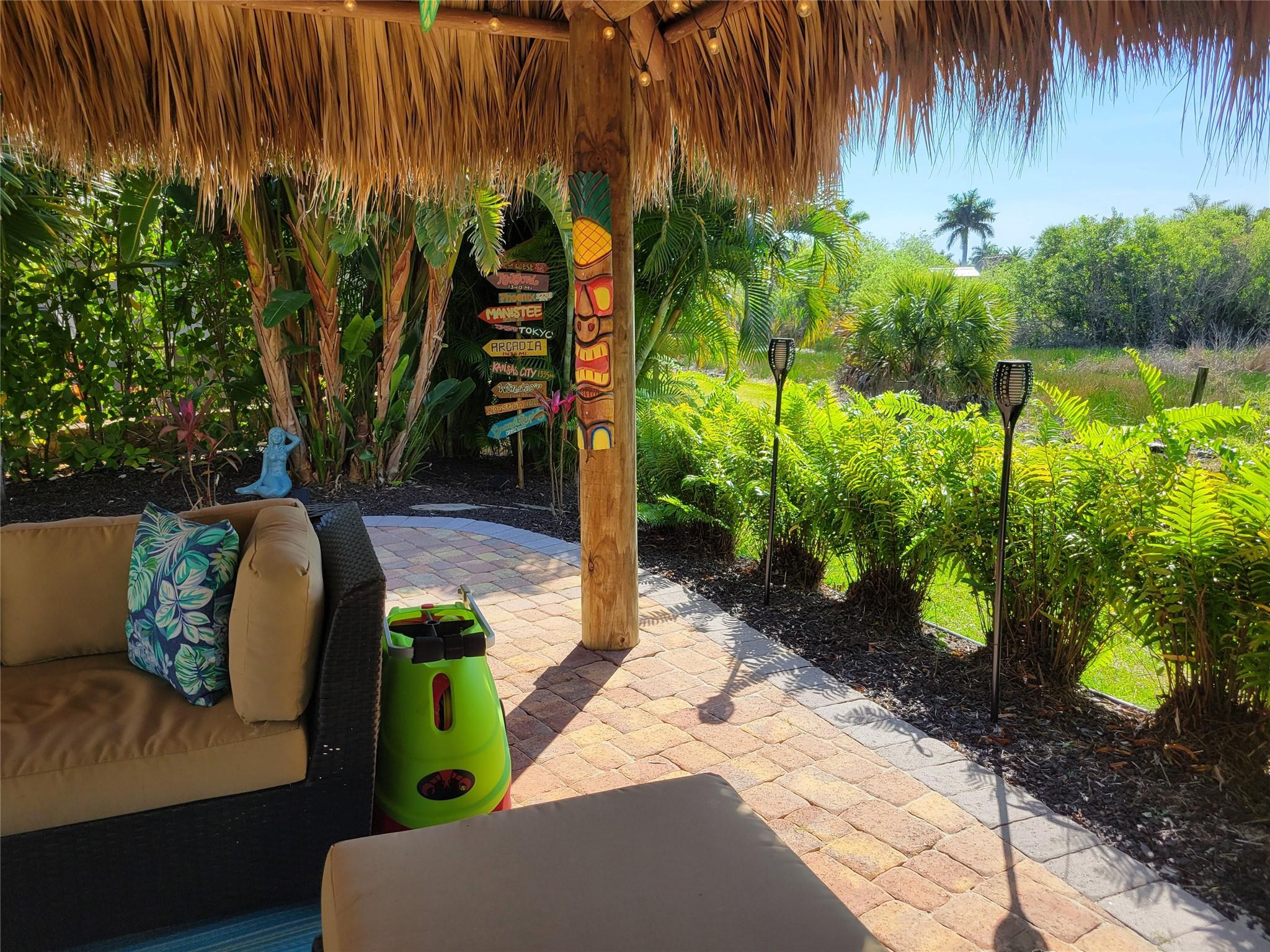 SILVER PALMS RV VILLAGE - Land
