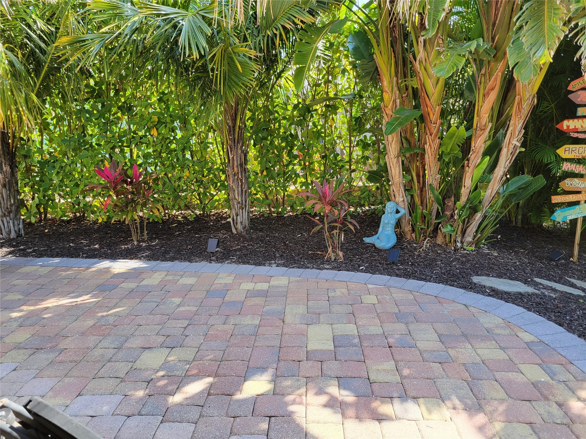 SILVER PALMS RV VILLAGE - Land