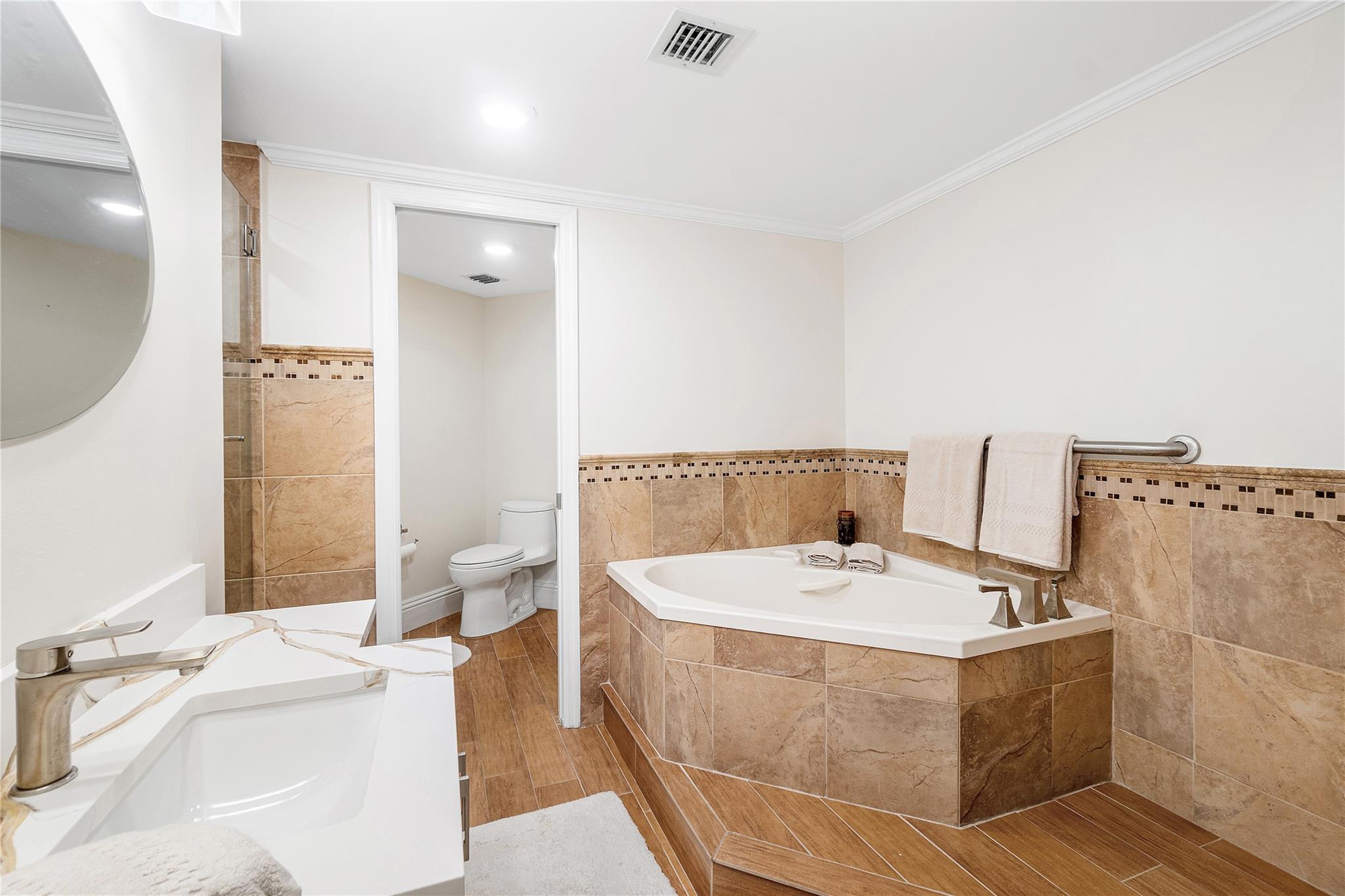 Mizner Court Condo 01 - Residential Lease