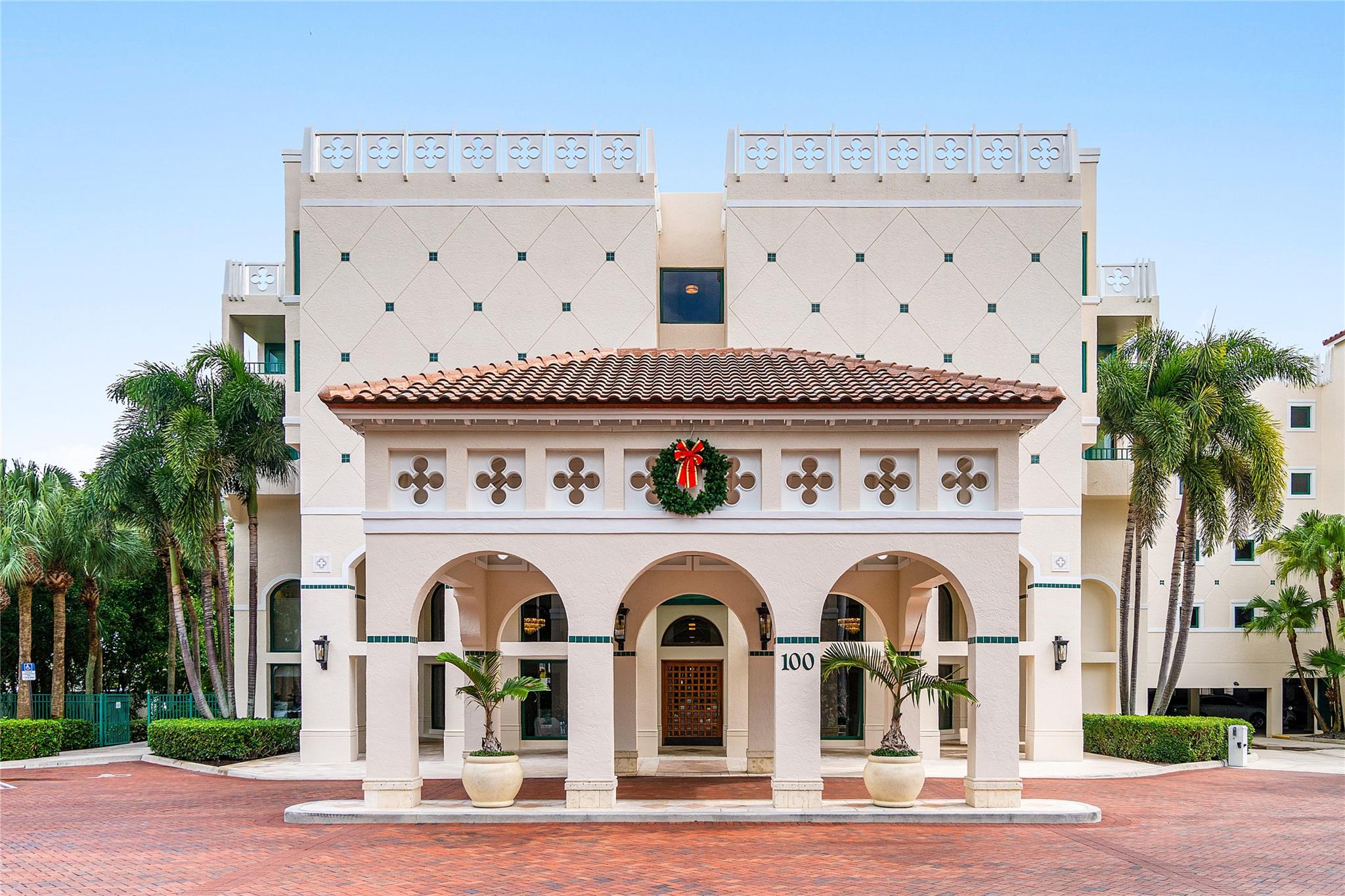 Mizner Court Condo 01 - Residential Lease
