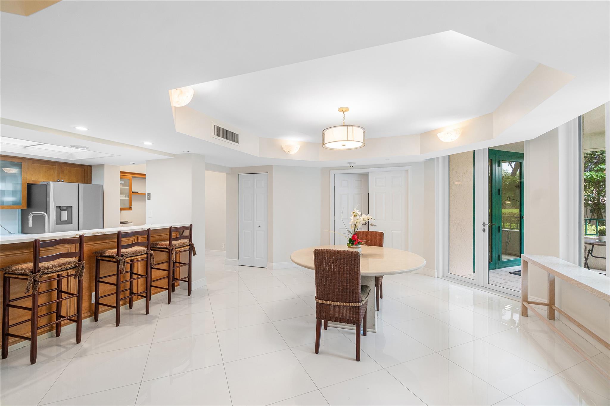 Mizner Court Condo 01 - Residential Lease