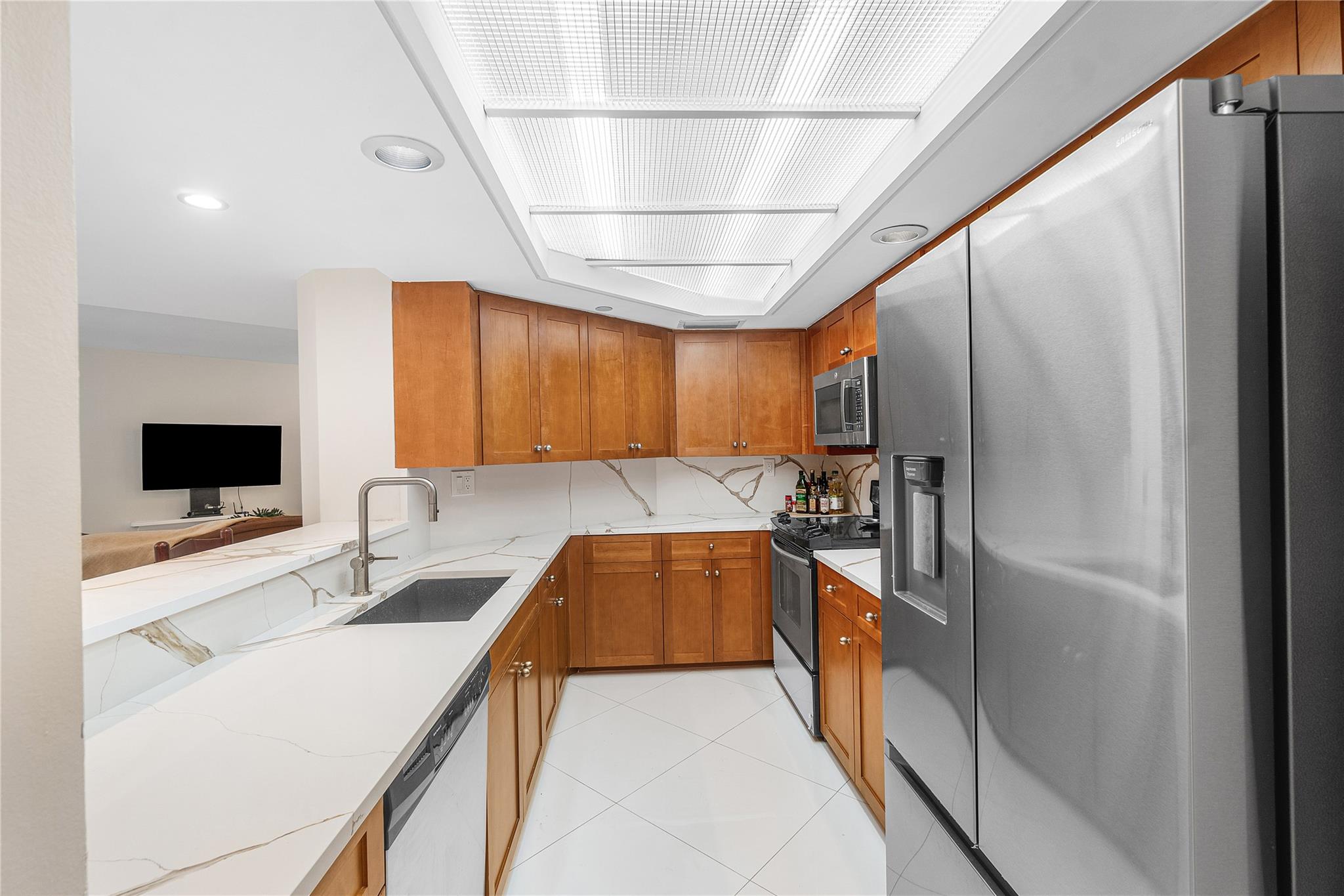 Mizner Court Condo 01 - Residential Lease