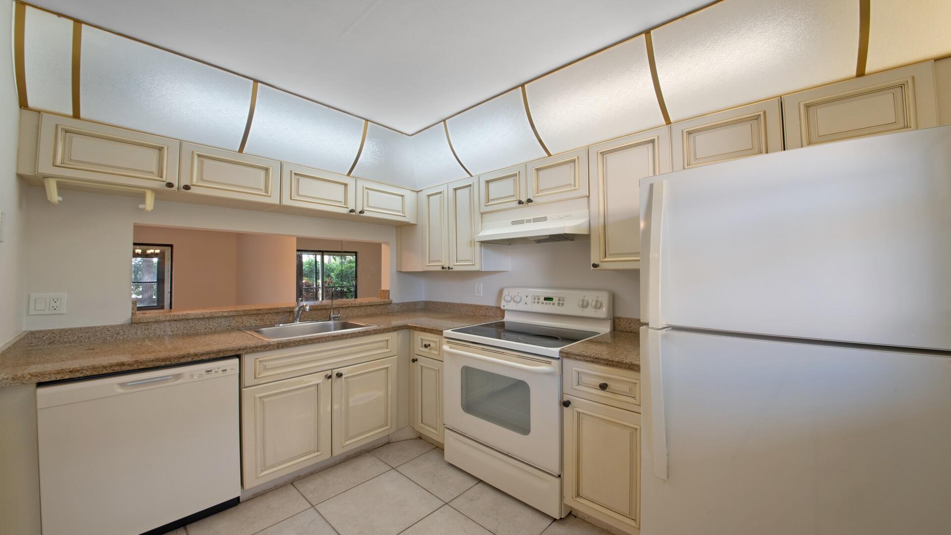 LUCERNE LAKES GOLF COLONY - Residential