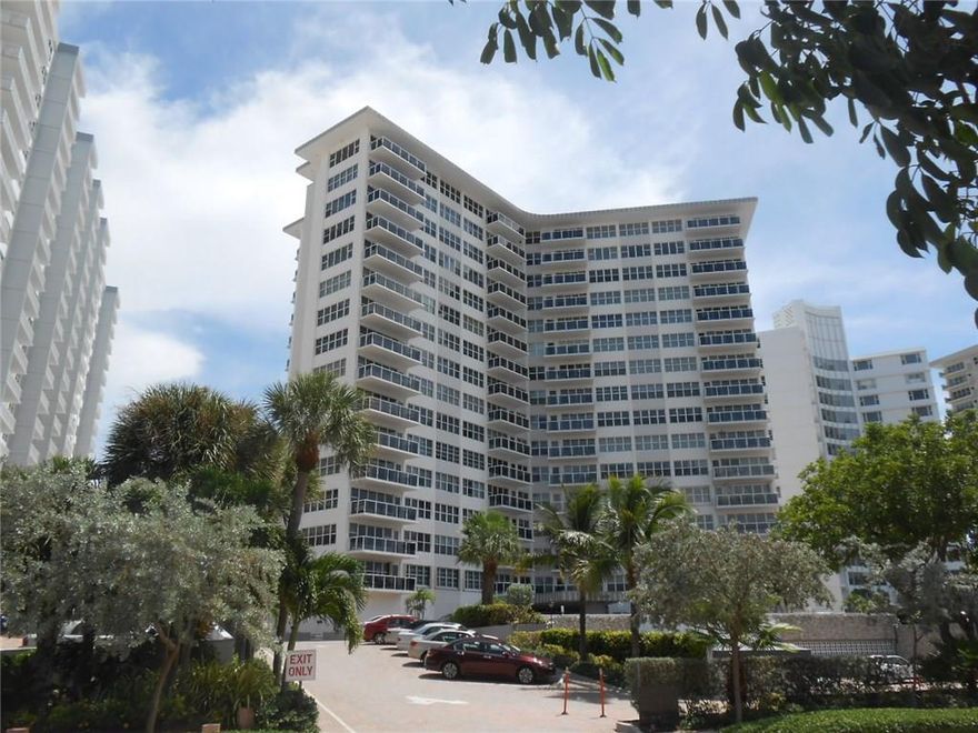 Studio condo with Great Direct North East ocean Views.  no balcony.  Large walk in closet, Hurricane impact windows, Murphy bed with wall unit. Brand new Laundry on each floor, 24 hr security, New hallways and elevators coming 2017. Quick approval. Parking is valet for an additional $40 per month or $25 for self parking.