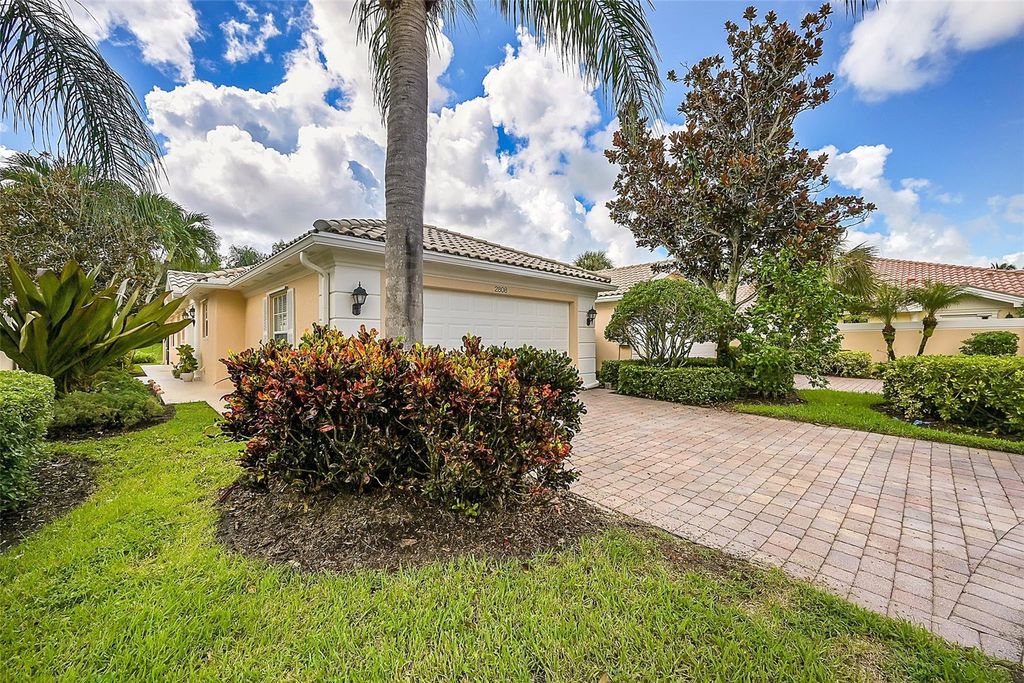 Photo of 2808 Rio Claro Drive #2808, Wellington, FL 33414 (MLS # F10459108)