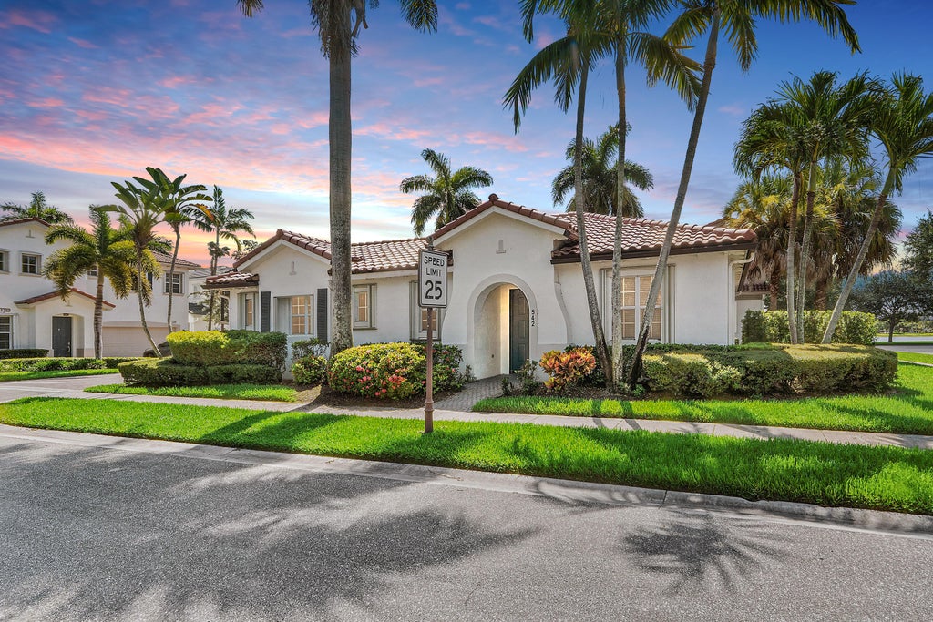 Photo of 542 TOMAHAWK Court, Palm Beach Gardens, FL 33410 (MLS # B26065190)