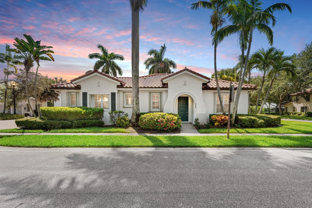 Photo of 542 TOMAHAWK Court, Palm Beach Gardens, FL 33410 (MLS # B26065190)