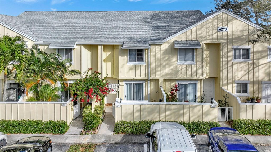 Photo of 6270 Riverwalk Lane #3, Jupiter, FL 33458 (MLS # R10958150)