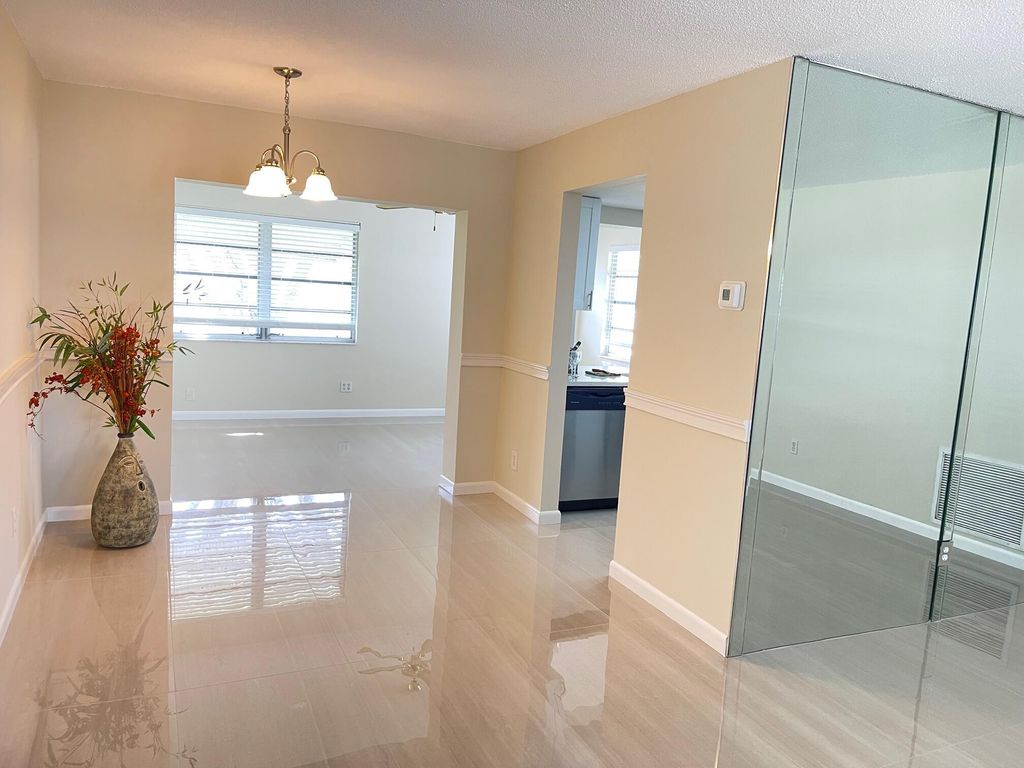 Photo of 910 SW 5th Court, Boynton Beach, FL 33426 (MLS # R11054827)