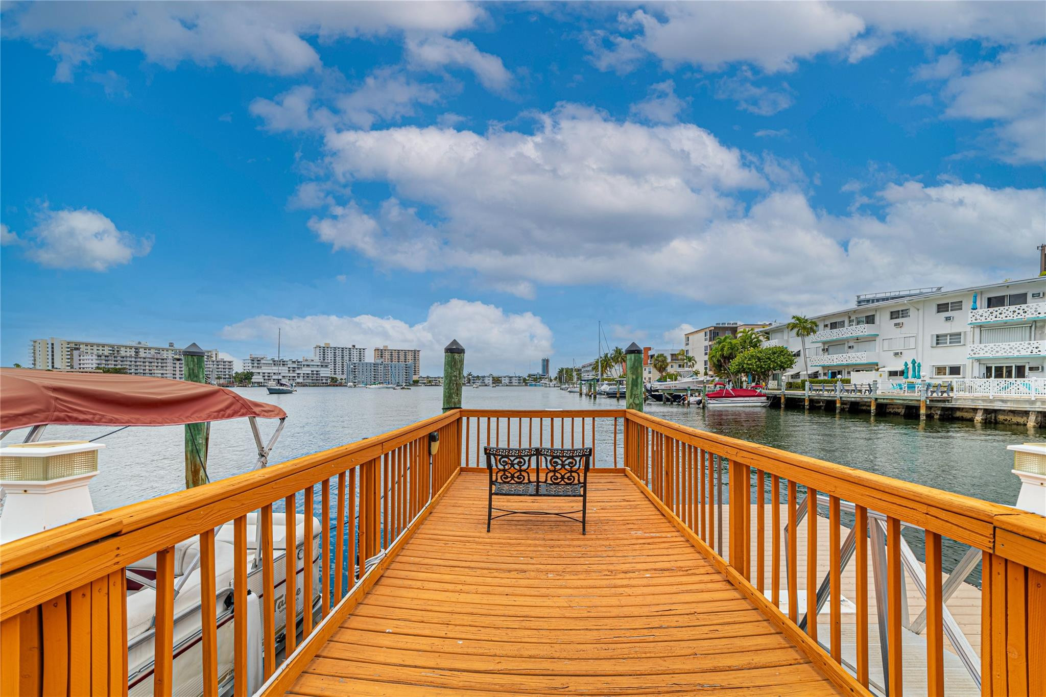 100 Golden Isles Drive 911