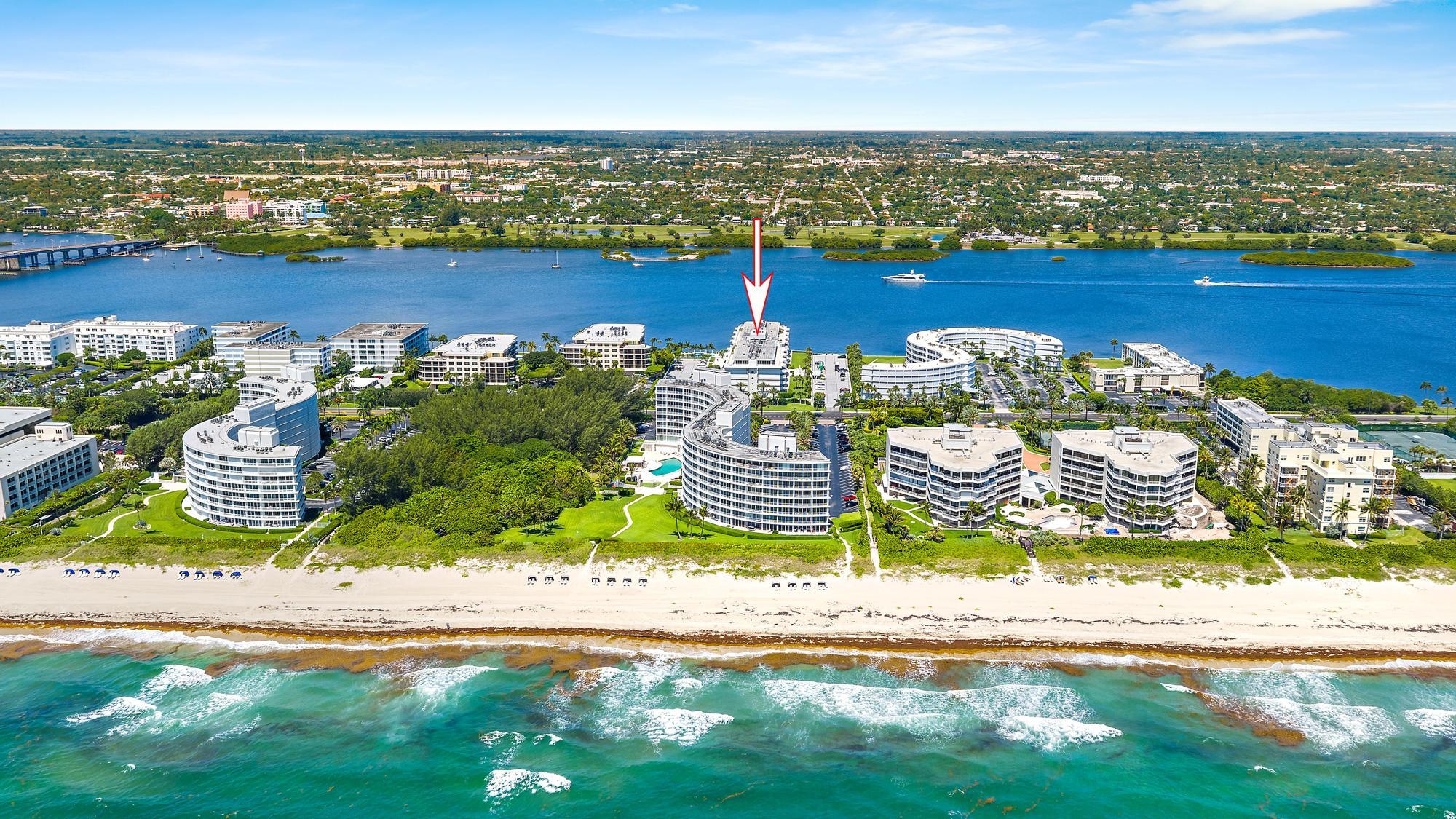 CARLYLE HOUSE CONDO - Residential