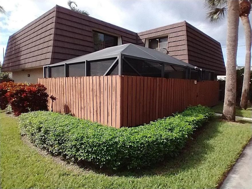 2 Bedroom / 2.5 Bath TOWNHOUSE located in HERITAGE VILLAGE, vinyl flooring 1st floor, each bedroom features their own en-suite bath, full-size washer & dryer in unit, fenced screened patio is perfect for entertaining & barbecues. WATER INCLUDED with rent. Community Amenities include Scenic Lake views, Pools, Tennis, Racquetball, Basketball Courts, Playgrounds, and Exercise Trails. Located approx. 1.5 miles to ''The Ballpark of the Palm Beaches'' Spring Training Home to the Washington Nationals & Houston Astros.