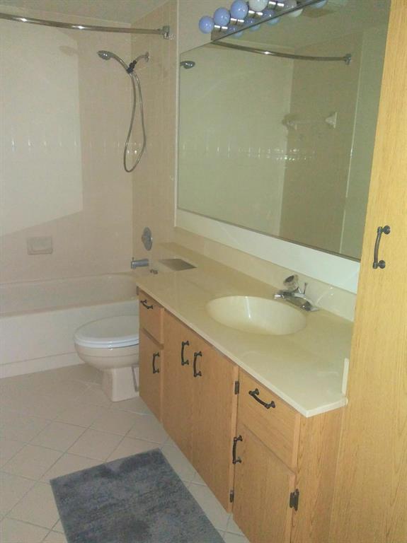 HERITAGE VILLAGE OF P B LAKES - Residential Lease