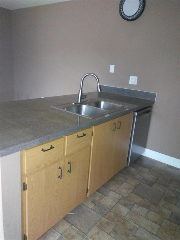 HERITAGE VILLAGE OF P B LAKES - Residential Lease