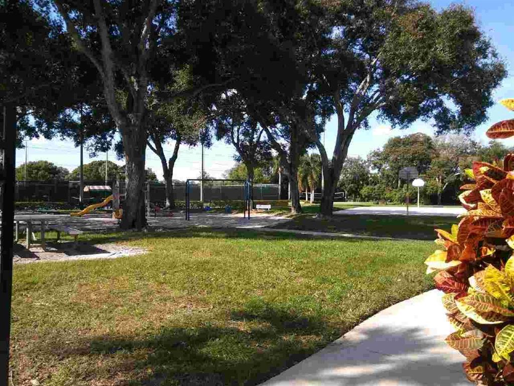 HERITAGE VILLAGE OF P B LAKES - Residential Lease