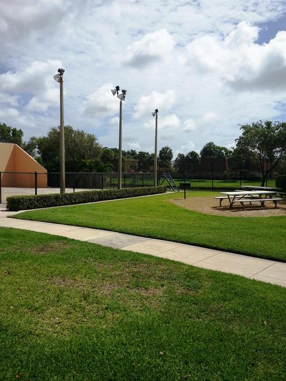 HERITAGE VILLAGE OF P B LAKES - Residential Lease