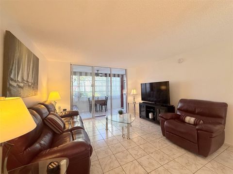 A home in Lauderdale Lakes