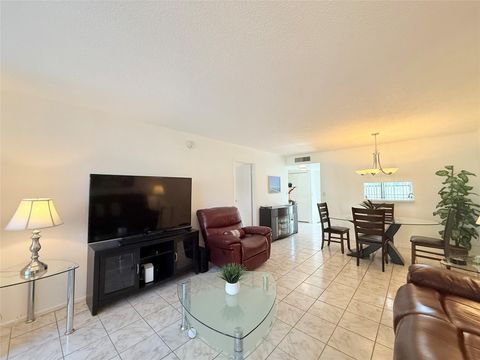 A home in Lauderdale Lakes