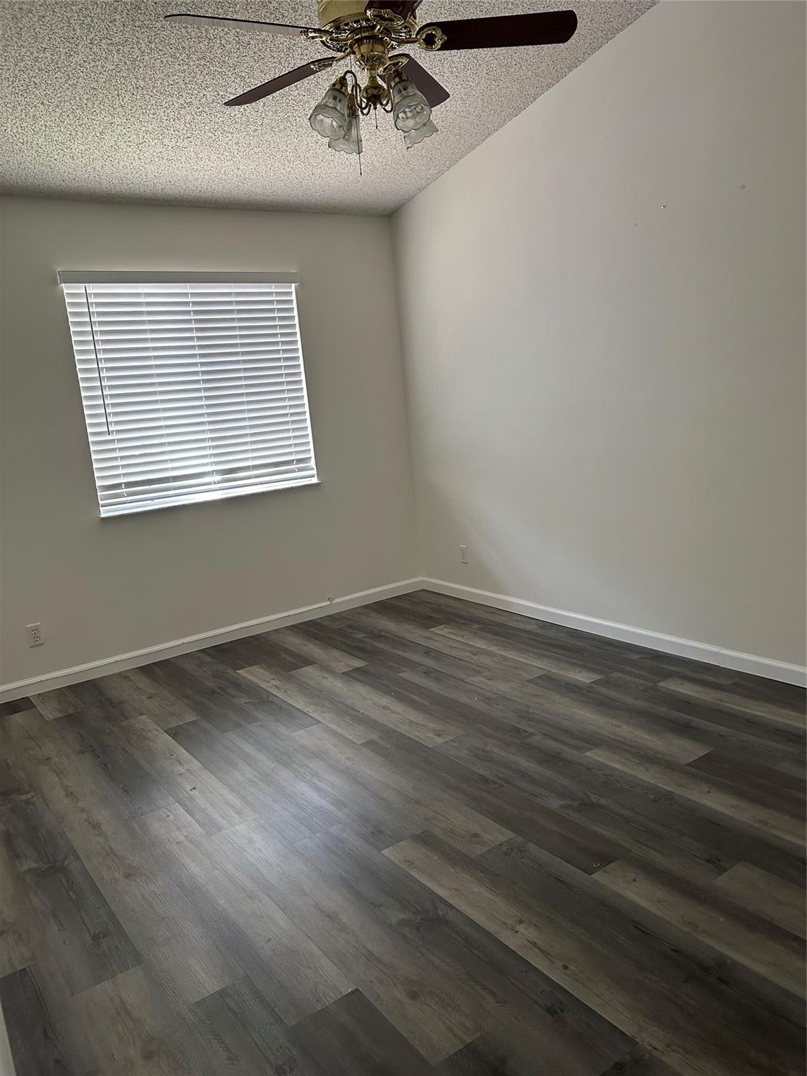 Parkland Terraces 155-48 - Residential Lease