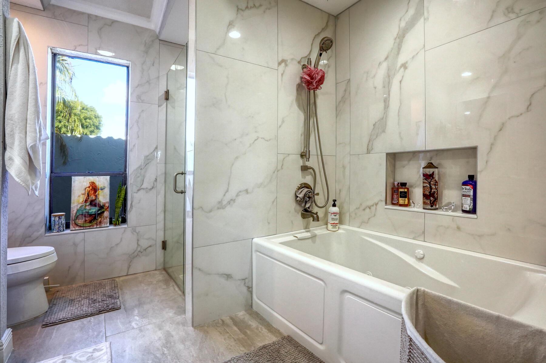 LAKES OF SHERBROOKE PH 8 - Residential