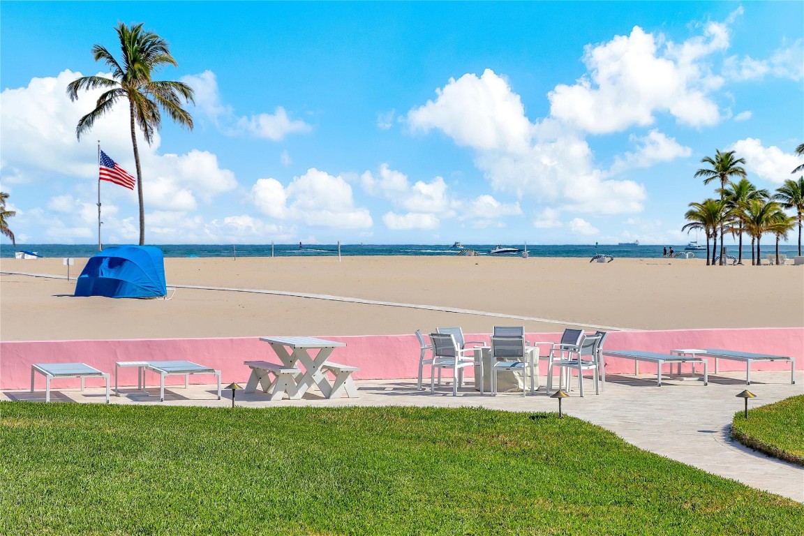 1922 S Ocean Lane 20